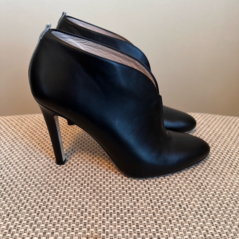💄Flash Sale, Temporary Price ⬇️Black booties with high heel, size 38.5 (US 7.5)